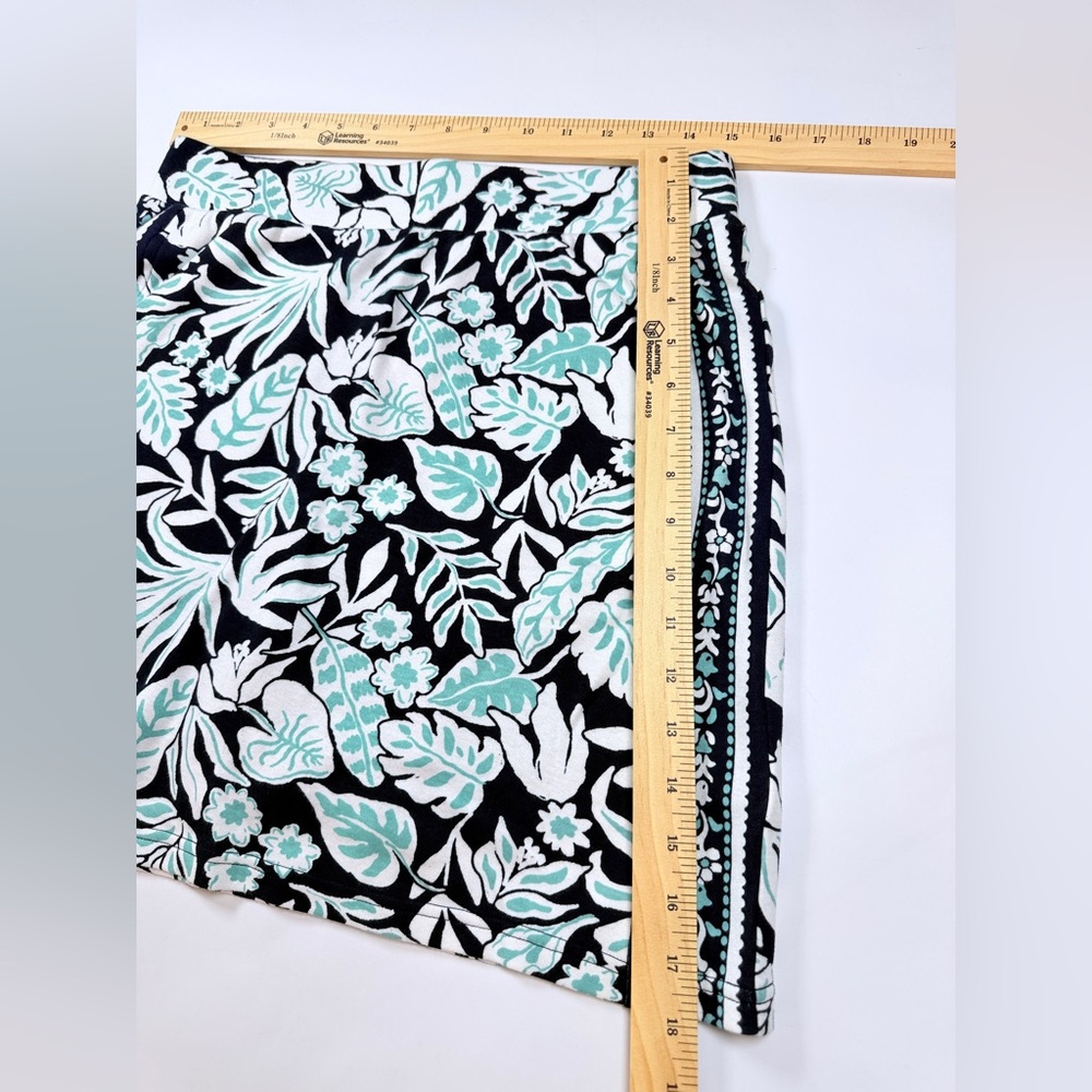 Coastal Tropical NWOT Womens S‎ Navy Aqua Blue Floral Mini Skirt Pockets Shorts - Picture 6 of 8